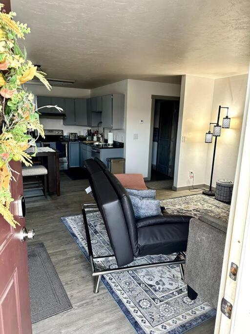 Comfortable 2Br Apt Central Fairbanks Exterior photo